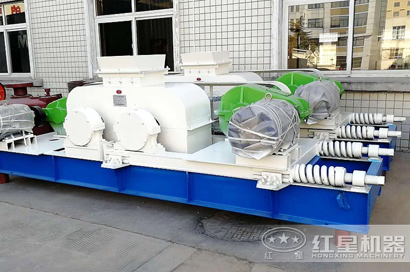 對輥碎砂機(jī)